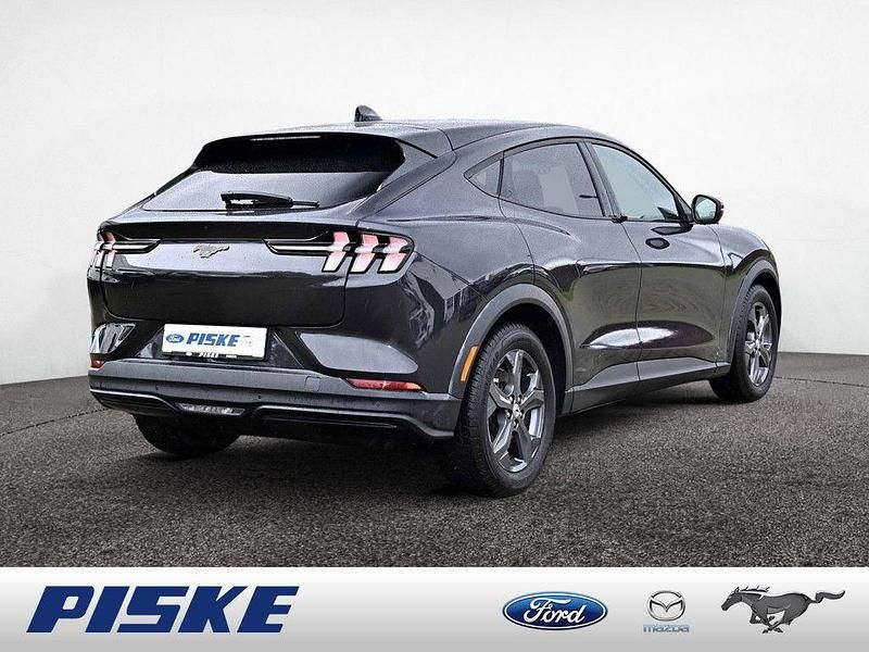 Gebraucht Ford Mustang Mach-E Standard Range 197 kW (269 PS) 2022 Dark matter grey SUV
