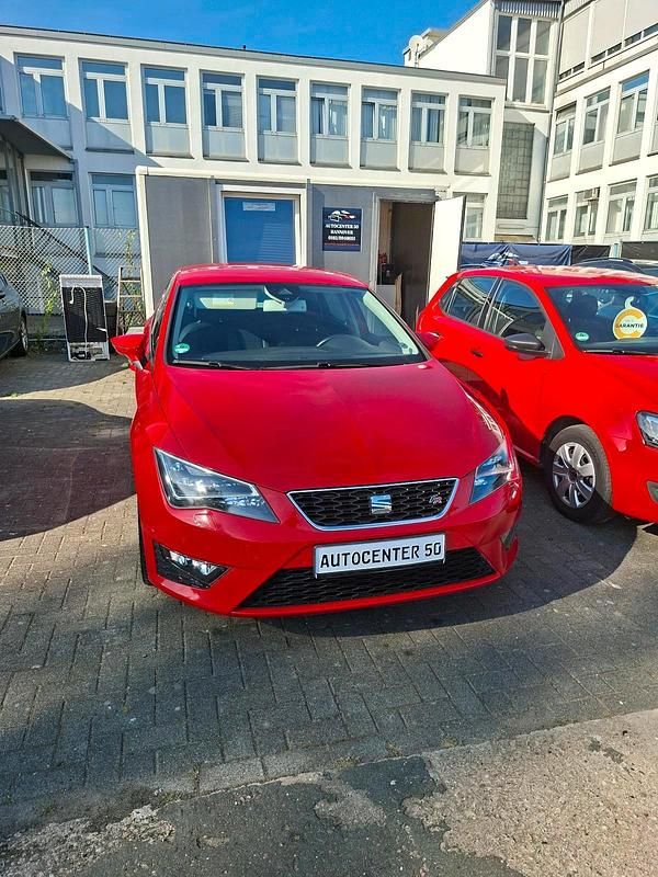 Rot Gebraucht 2013 Seat Leon FR Limousine | 9.299 € (Fairer Preis) - Bild 1/4