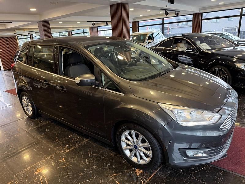Gebraucht Ford Grand C-Max Ambiente 101 PS (74 kW) 2018 Grau Van / Kleinbus