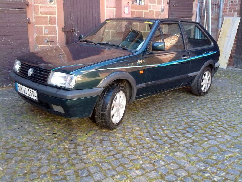 Grün Gebraucht 1993 VW Polo Style Coupé | 2.700 € - Bild 1/4