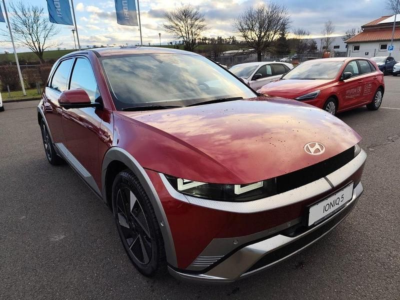 Gebraucht Hyundai Ioniq Techniq 167 kW (228 PS) 2025 Rot Kleinwagen