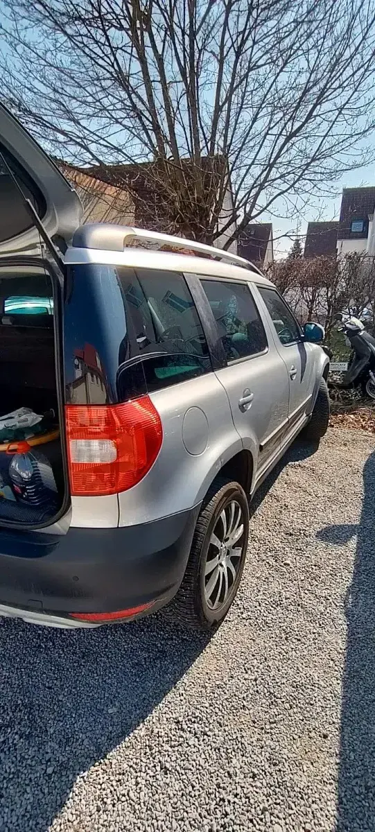 Occasion Skoda Yeti 105 ch (77 kW) 2015 Gris SUV