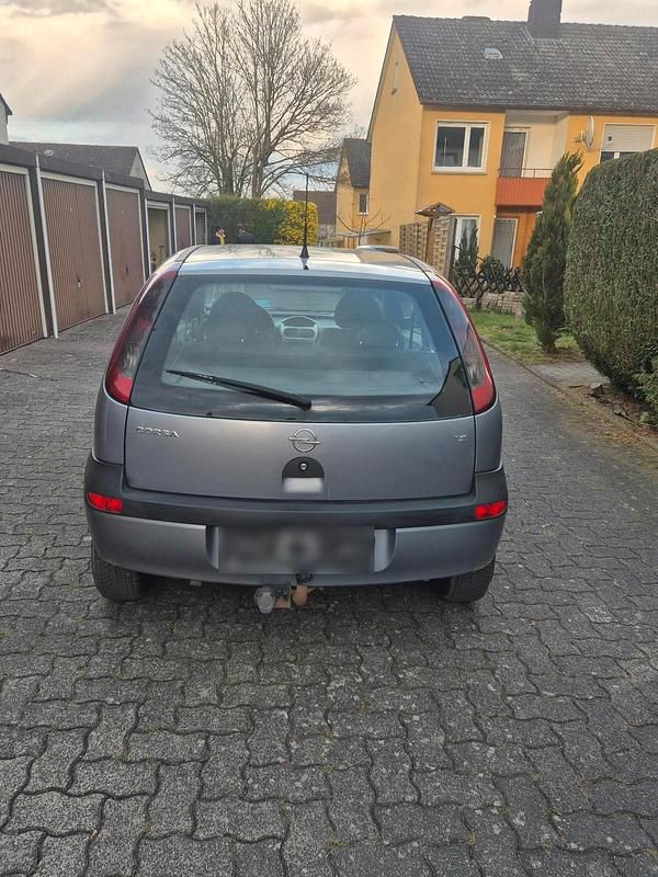 Gebraucht Opel Corsa 75 PS (55 kW) 2003 Silber Kleinwagen