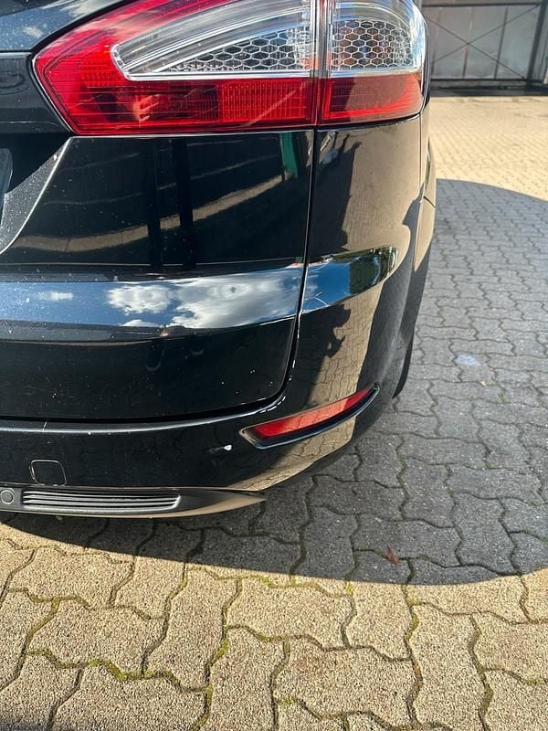 Gebraucht Ford Mondeo 115 PS (84 kW) 2014 Schwarz Kombi