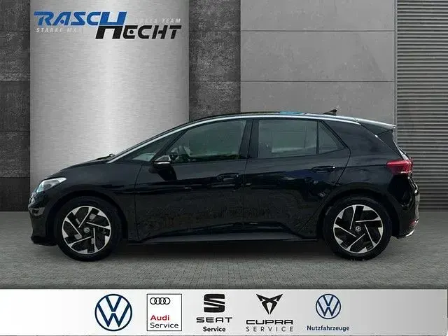 Gebraucht VW ID.3 Pro 150 kW (204 PS) 2024 Grenadillschwarz metallic Kleinwagen