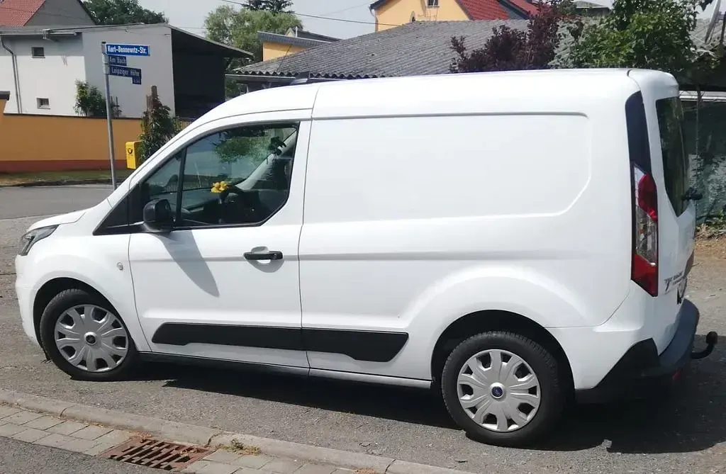 Gebraucht Ford Transit Connect 101 PS (74 kW) 2021 Weiß Van / Kleinbus