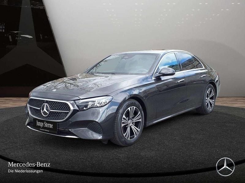 Używany Mercedes E220 Advanced 197 KM (144 kW) 2025 Szary Sedan/Limuzyna