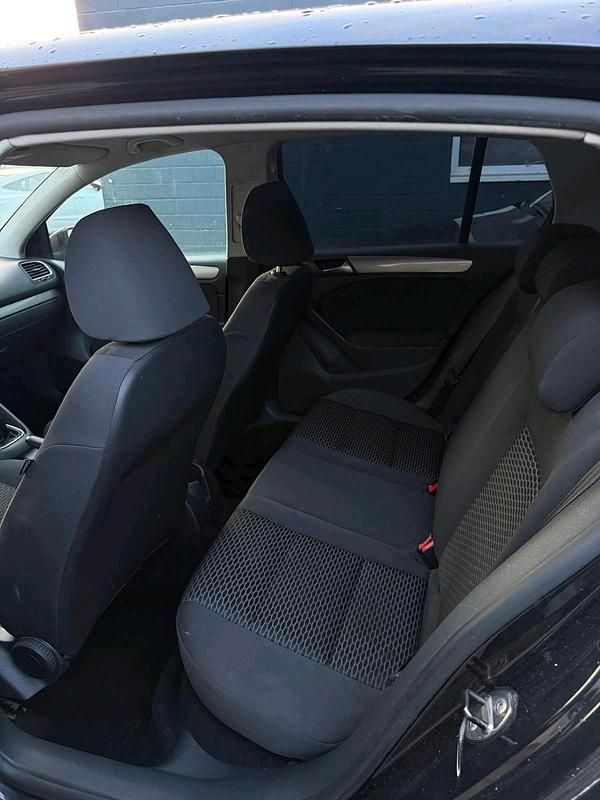 Gebraucht VW Golf VI 95 PS (69 kW) 2010 Schwarz Kleinwagen