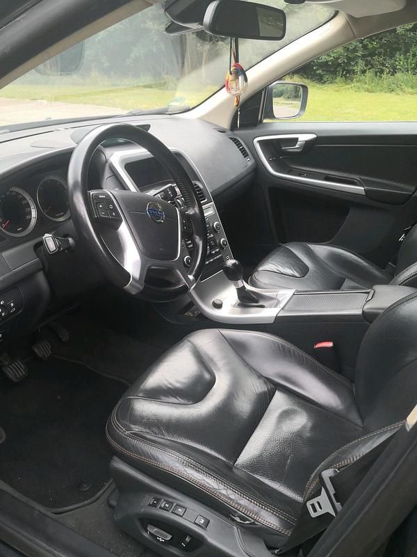 Gebraucht Volvo XC60 Summum 175 PS (128 kW) 2010 Grau SUV