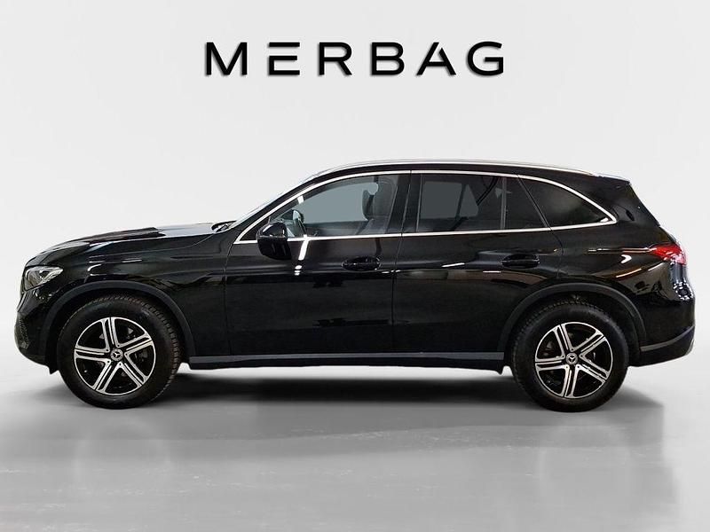 Gebraucht Mercedes GLC220 197 PS (144 kW) 2023 Schwarz SUV