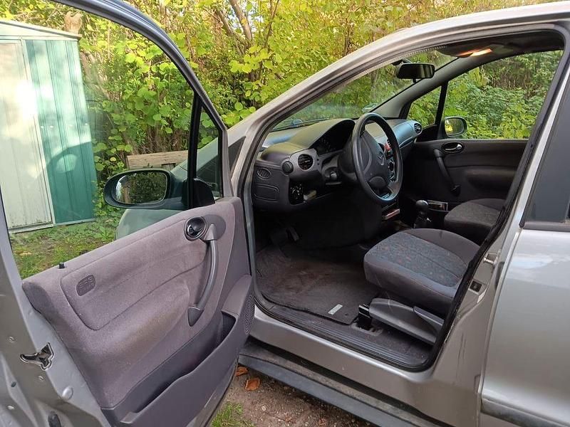 Gebraucht Mercedes A160 Classic 102 PS (75 kW) 2000 Silber Van / Kleinbus