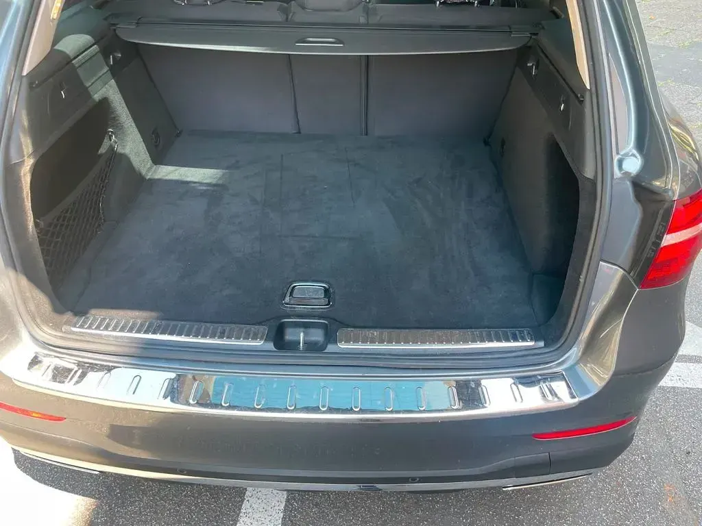 Gebraucht Mercedes GLC250 AMG line 204 PS (150 kW) 2017 Grau SUV