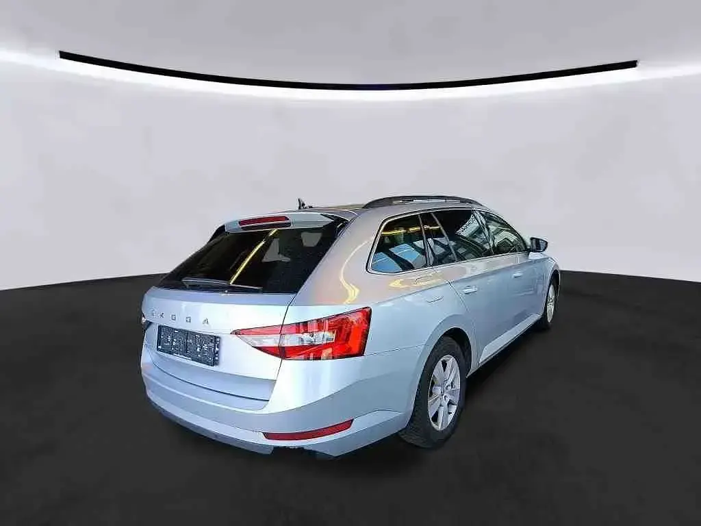 Gebraucht Skoda Superb Ambition 150 PS (110 kW) 2024 Silber Kombi