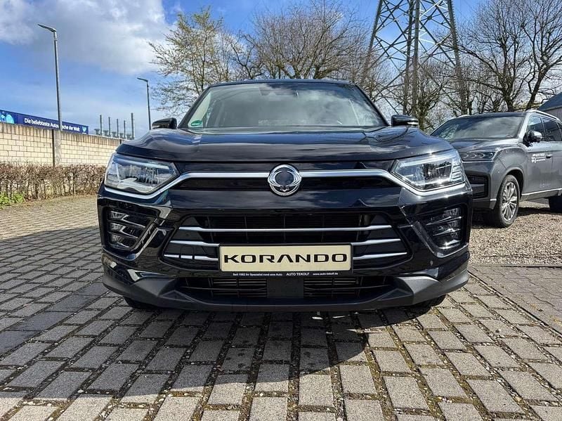 Gebraucht SsangYong Korando Sapphire 163 PS (119 kW) 2022 Space black metallic lak SUV
