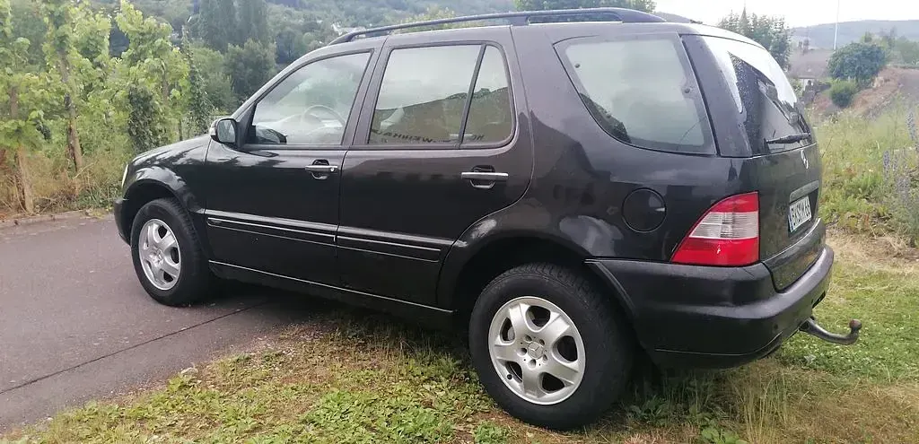 Gebraucht Mercedes ML400 250 PS (183 kW) 2003 Schwarz SUV