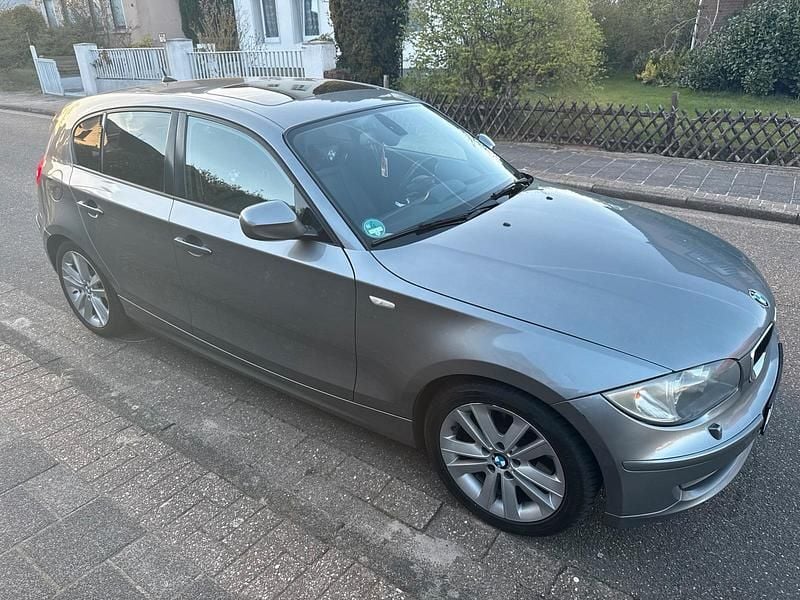 Gebraucht BMW 123 204 PS (150 kW) 2011 Grau Kleinwagen