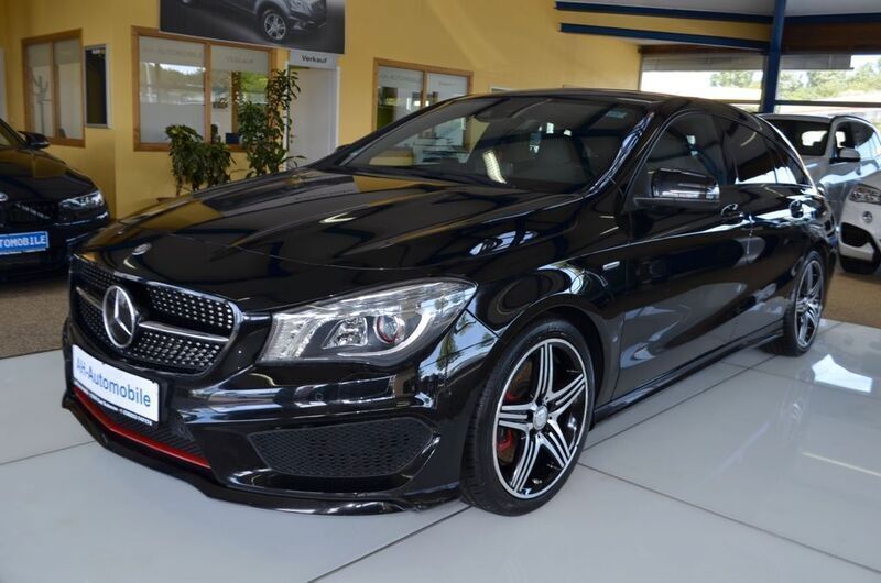 Schwarz Gebraucht 2015 Mercedes CLA250 Shooting Brake Kombi | 18.880 € (Fairer Preis) - Bild 1/4