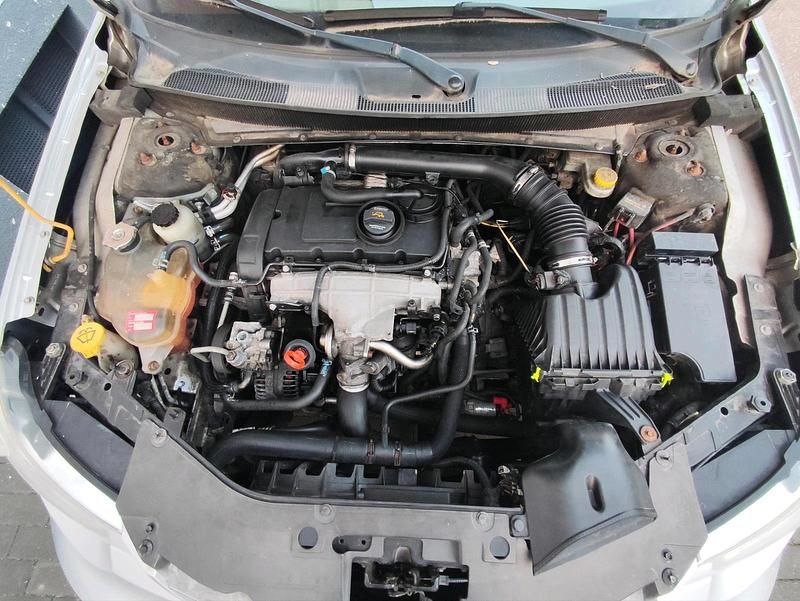 Silber Gebraucht 2008 Chrysler Sebring Limousine | 4.000 € - Bild 1/4