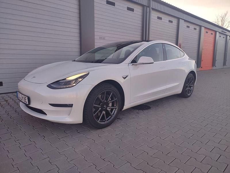 Gebraucht Tesla Model 3 324 kW (441 PS) 2019 Weiß Limousine