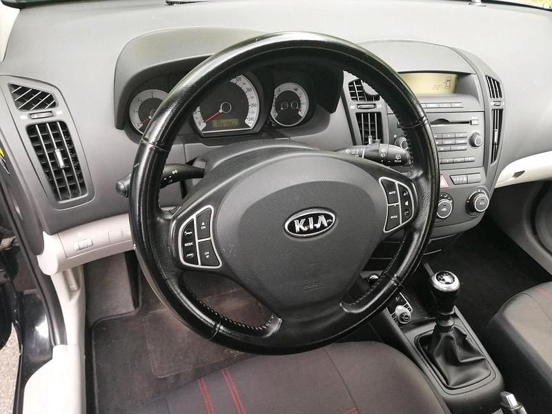 Schwarz Gebraucht 2007 Kia Ceed Kleinwagen | 3.400 € - Bild 1/4