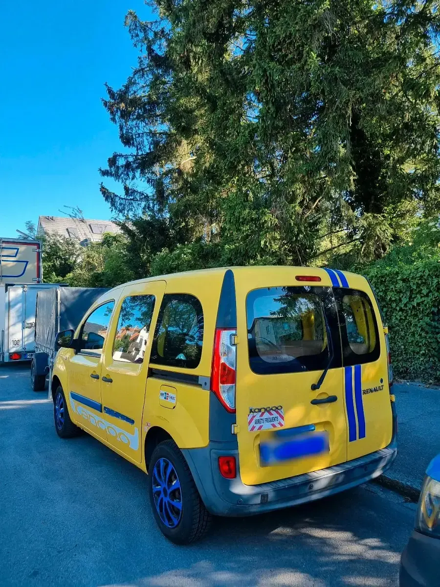 Gebraucht Renault Kangoo 106 PS (77 kW) 2014 Gelb Van / Kleinbus