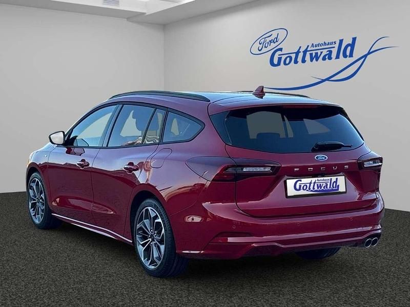 Neu Ford Focus ST-Line X 155 PS (114 kW) 2025 Fantastic red tc Kombi