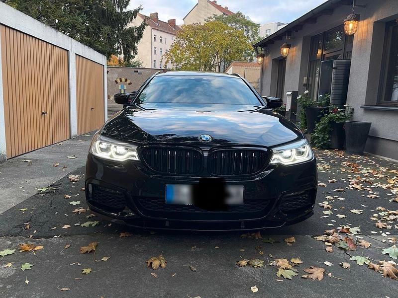 Gebraucht BMW 520 M Sport 184 PS (135 kW) 2018 Schwarz Kombi