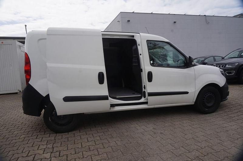 Weiß Gebraucht 2021 Fiat Doblò Van / Kleinbus | 13.650 € (Guter Preis) - Bild 1/4