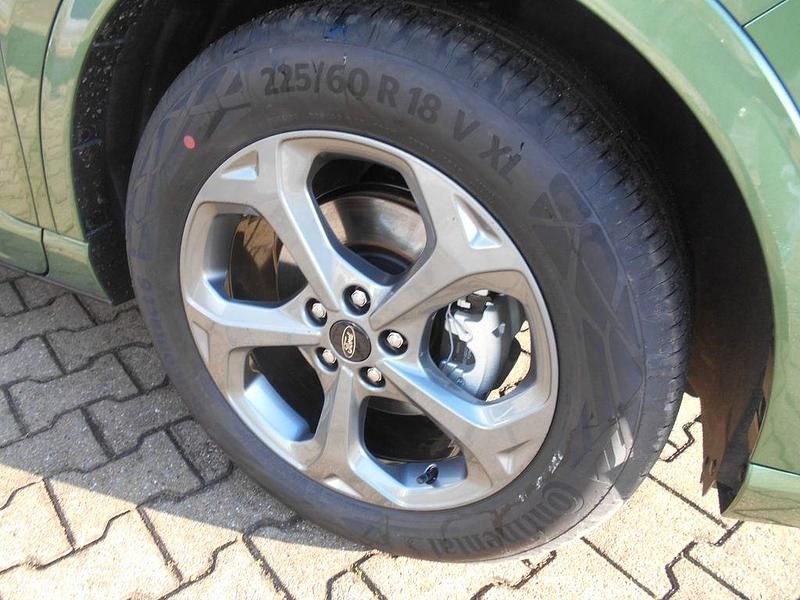 Neu Ford Kuga ST-Line 150 PS (110 kW) 2025 Grün SUV