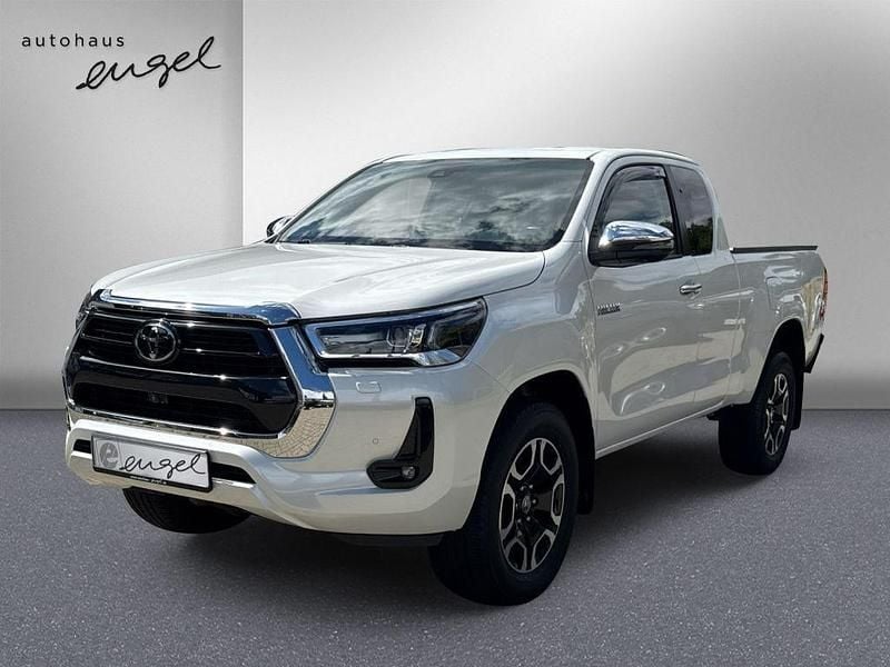 Weiß Gebraucht 2022 Toyota HiLux Executive Abholung | 48.485 € (Etwas zu teuer) - Bild 1/4