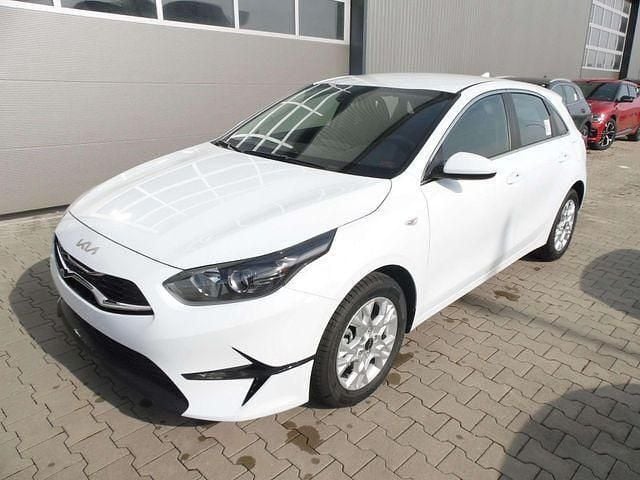 Weiß Neu 2024 Kia Ceed 4 Limousine | 27.990 € (Guter Preis) - Bild 1/4