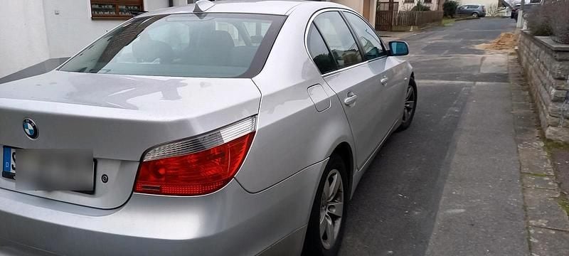 Gebraucht BMW 560L 170 PS (125 kW) 2004 Silber Limousine