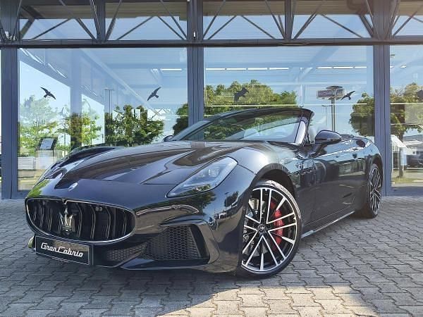 Beige (nero tempesta metallic) Neu 2025 Maserati GranCabrio Cabrio | 194.900 € - Bild 1/4