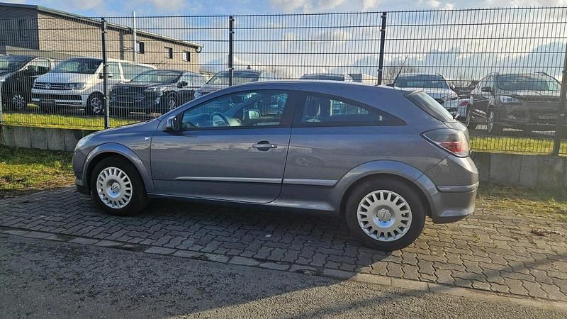 Gebraucht Opel Astra GTC 90 PS (66 kW) 2007 Grau Coupé