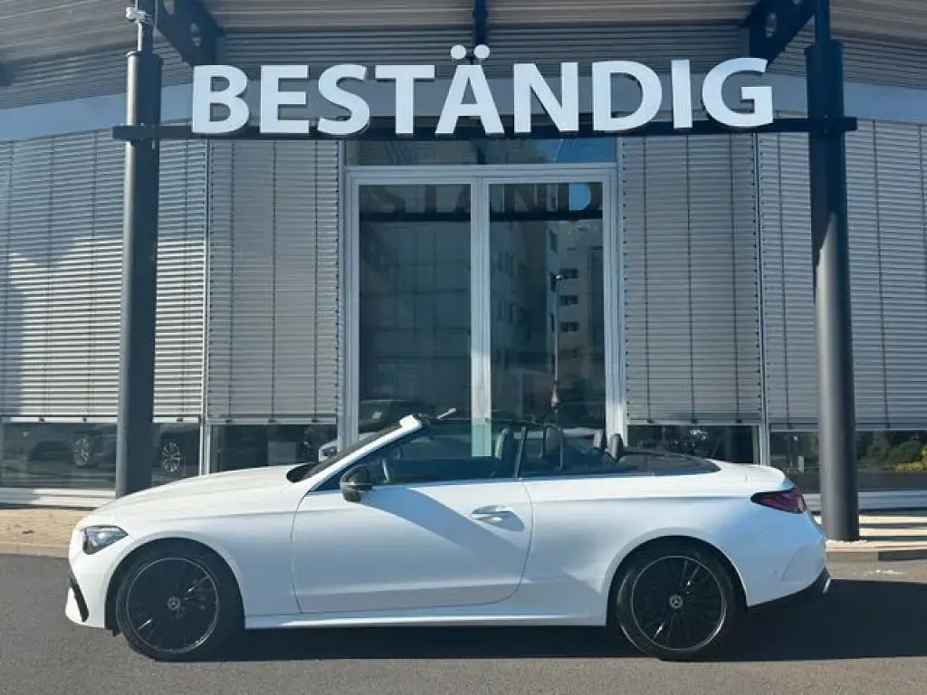 Gebraucht Mercedes 450 AMG 381 PS (280 kW) 2024 Manufaktur lack manufaktur opali (metallic) Cabrio