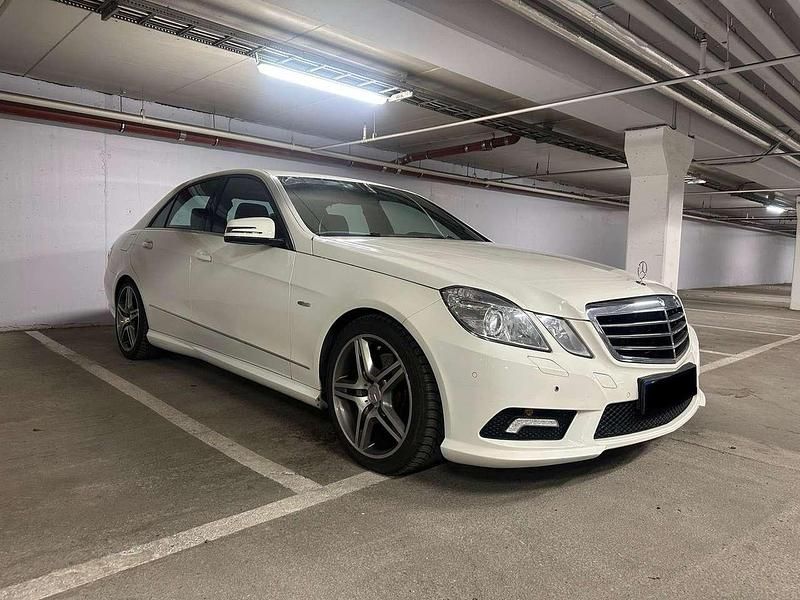 Gebraucht Mercedes E200 Avantgarde 136 PS (100 kW) 2011 Weiß Limousine