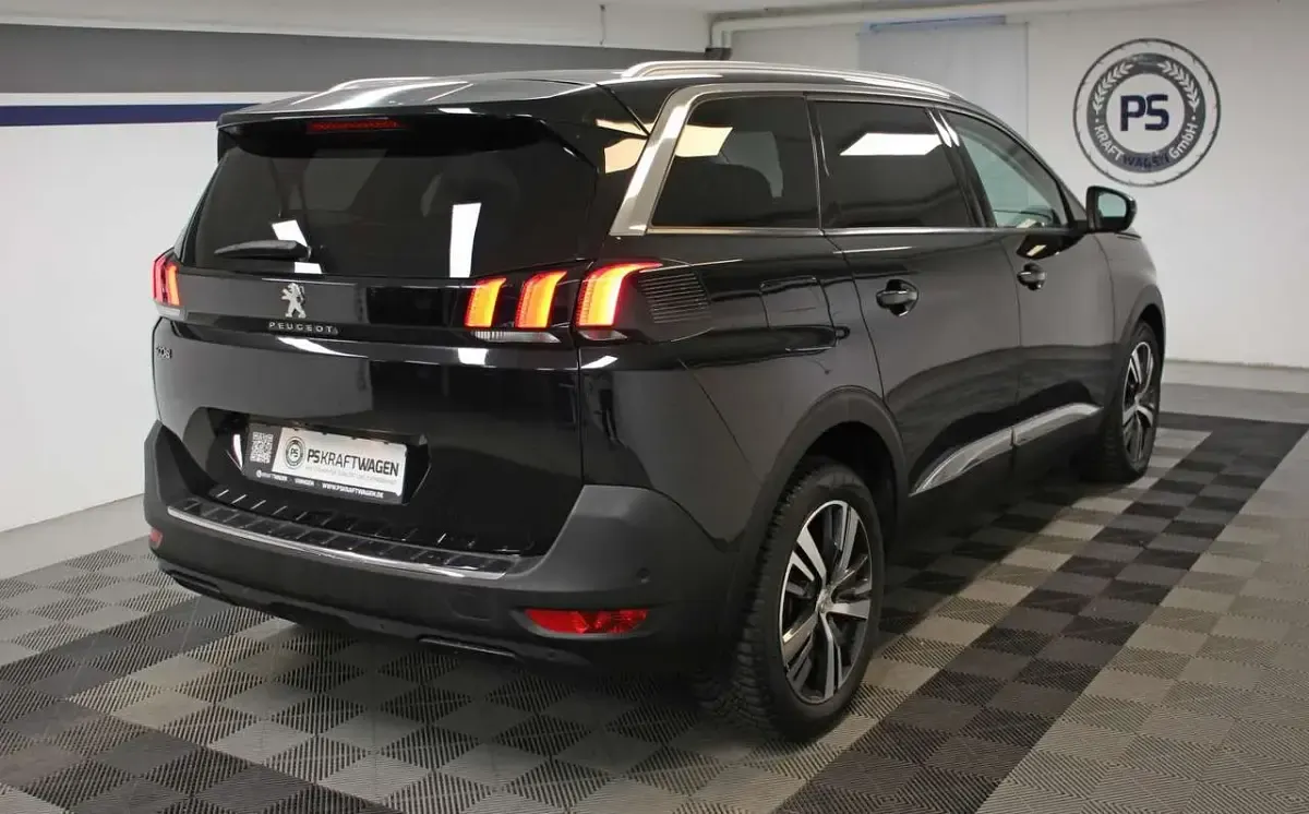 Gebraucht Peugeot 5008 Allure 181 PS (133 kW) 2017 Schwarz SUV