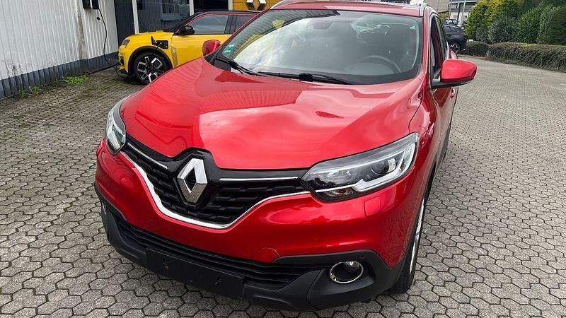 Rot Gebraucht 2018 Renault Kadjar Collection SUV | 14.400 € (Fairer Preis) - Bild 1/4