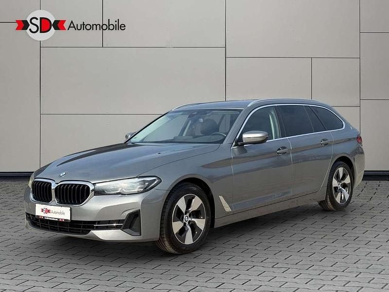 Gebraucht BMW 520 Performance 190 PS (139 kW) 2022 Grau Kombi