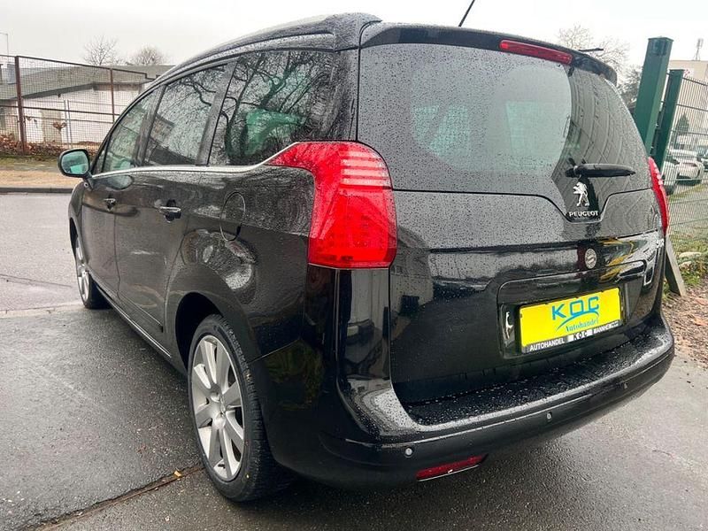 Gebraucht Peugeot 5008 Allure 150 PS (110 kW) 2014 Schwarz Van / Kleinbus