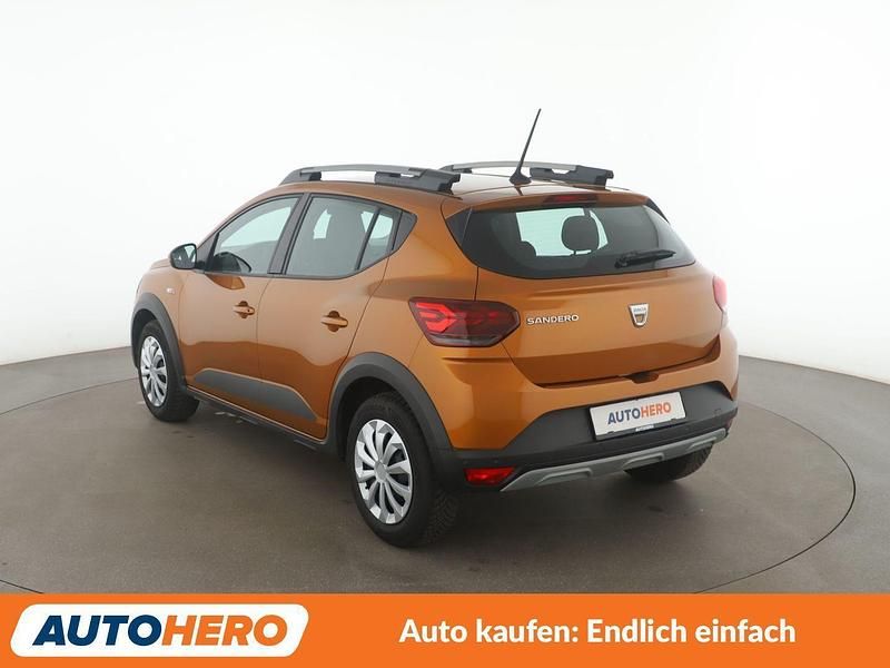 Gebraucht Dacia Sandero Comfort 91 PS (66 kW) 2023 Orange Kleinwagen