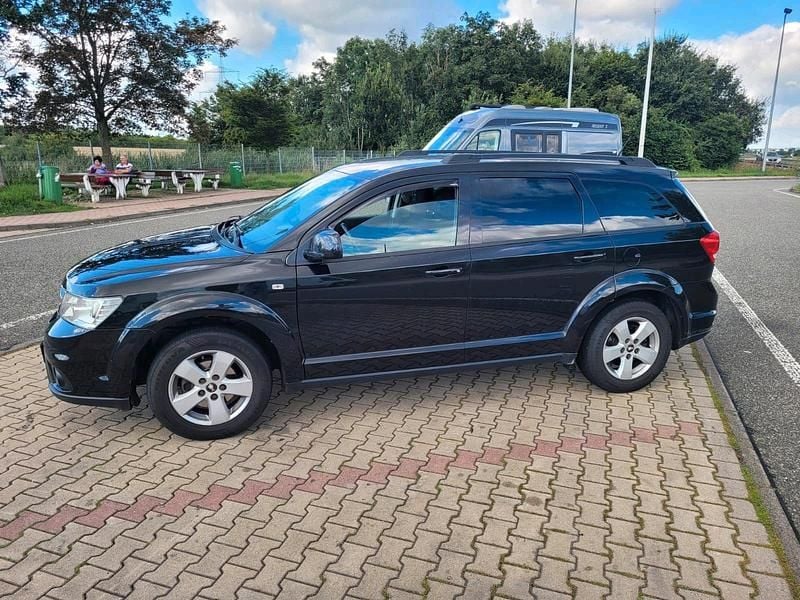 Schwarz Gebraucht 2012 Fiat Freemont SUV | 6.200 € (Guter Preis) - Bild 1/4