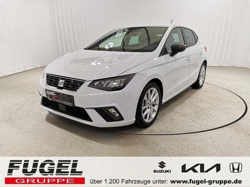 Weiß Gebraucht 2024 Seat Ibiza FR Limousine | 15.899 € (Superpreis) - Bild 1/4
