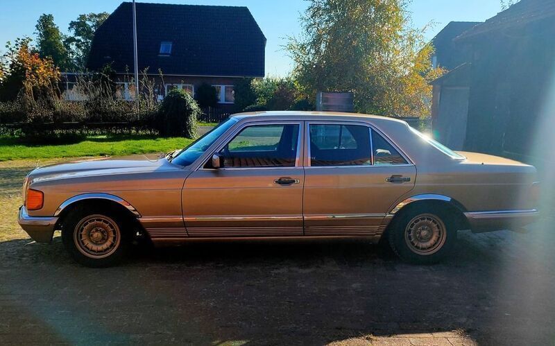 Gold Gebraucht 1984 Mercedes 280 SE Limousine | 8.999 € - Bild 1/4