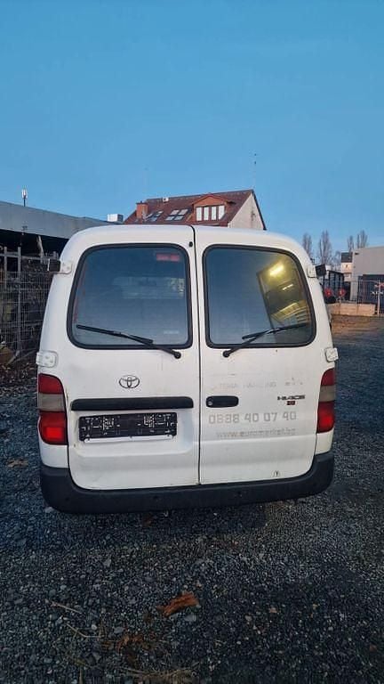 Gebraucht Toyota HiAce 120 PS (88 kW) 2011 Weiß Van / Kleinbus