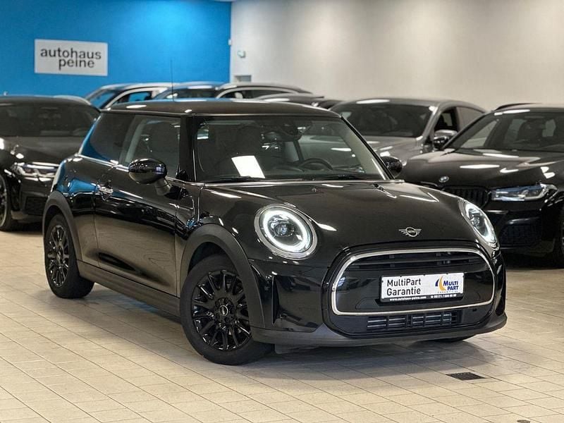 Gebraucht Mini Cooper Classic 136 PS (100 kW) 2023 Schwarz Kleinwagen