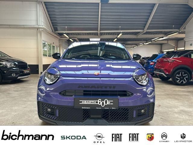 Gebraucht Abarth 600e Scorpionissima 206 kW (281 PS) 2025 Violett SUV