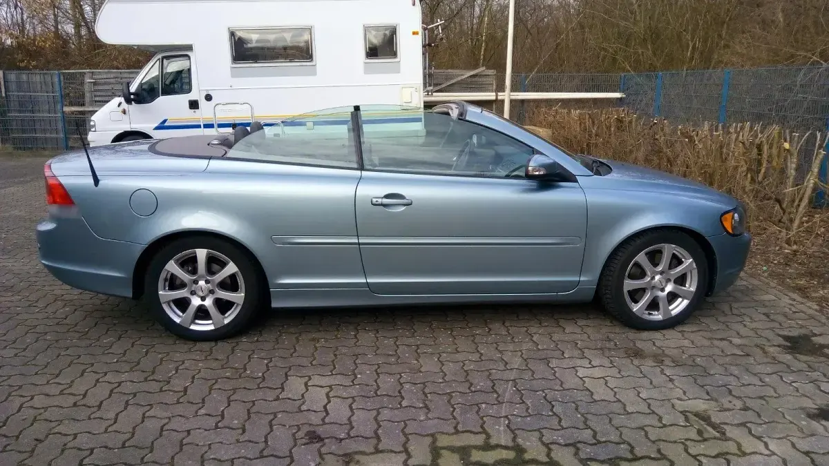 Używany Volvo C70 136 KM (100 kW) 2009 Niebieski Kabriolet