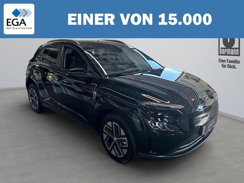 Schwarz metallic Gebraucht 2023 Hyundai Kona Advantage SUV | 24.910 € (Etwas zu teuer) - Bild 1/4