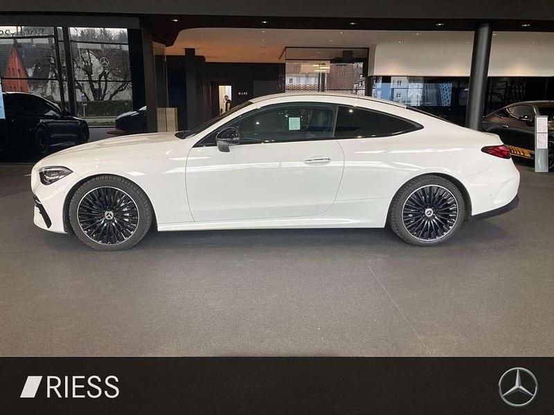 Gebraucht Mercedes CLE300 AMG 258 PS (189 kW) 2025 Unilack polarweiß Coupé